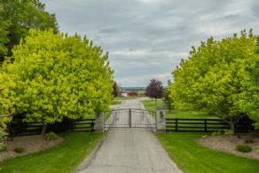 West Entrance - Country homes for sale and luxury real estate including horse farms and property in the Caledon and King City areas near Toronto