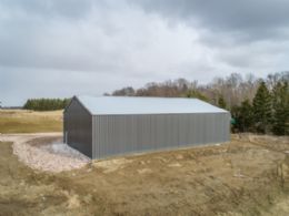 Drive-in Outbuilding - Country homes for sale and luxury real estate including horse farms and property in the Caledon and King City areas near Toronto