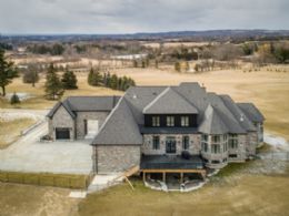 South Facada - Country homes for sale and luxury real estate including horse farms and property in the Caledon and King City areas near Toronto