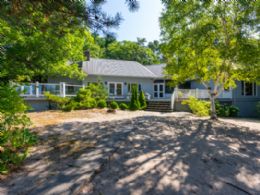 Georgian Bay Beach House, Tiny, Georgian Bay, Ontario - Country homes for sale and luxury real estate including horse farms and property in the Caledon and King City areas near Toronto